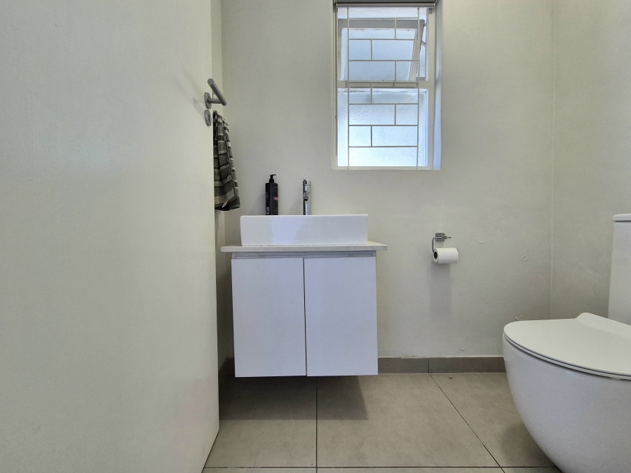 2 Bedroom Property for Sale in Claremont Upper Western Cape